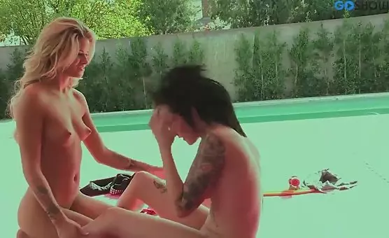 Emo Tattooed Lesbians Froglicious Licking and Oral Adventures